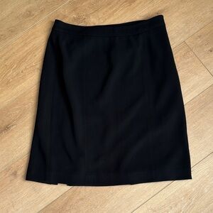 Ann Taylor Black Women's Pencil Skirt, Lined. Size 8